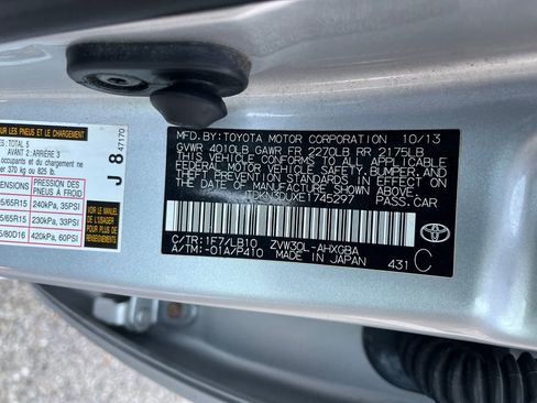 Used 2014 Toyota Prius Four image 31