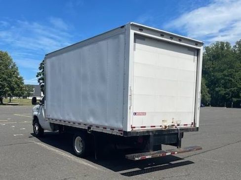 Used 2019 Ford E-350 and Econoline 350 Super Duty w/ Power Windows & Locks Group RWD image 3