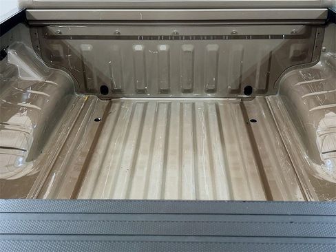 Used 2024 Nissan Frontier Pro-X image 22