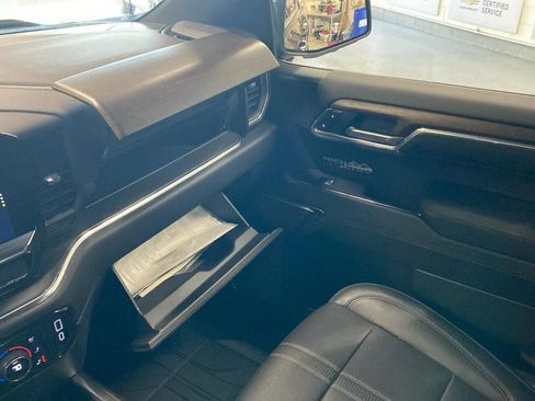 Used 2023 Chevrolet Silverado 1500 High Country w/ High Country Premium Package image 37