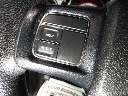 Used 2013 Dodge Grand Caravan SXT FWD image 20