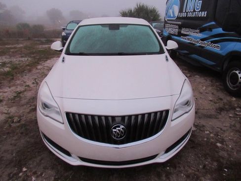 Used 2014 Buick Regal Turbo image 2