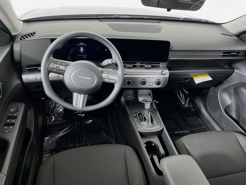 Certified 2025 Hyundai Kona SE image 20