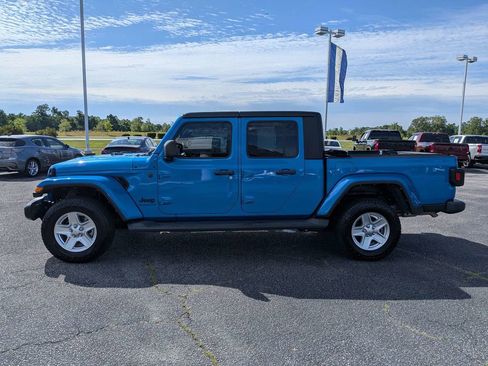 Used 2022 Jeep Gladiator Sport AWD/4WD image 10