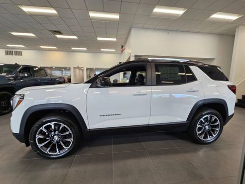 New 2026 GMC Terrain Elevation w/ Elevation Premium Package image 2
