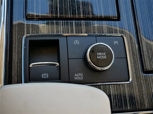 Used 2024 Lincoln Navigator L Black Label image 25