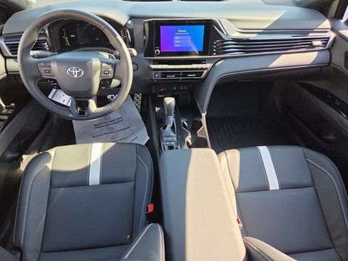 Used 2026 Toyota Camry SE w/ Convenience Package FWD image 9