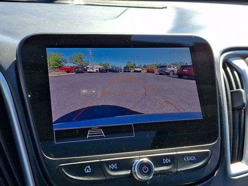 Used 2024 Chevrolet Malibu LT FWD image 19