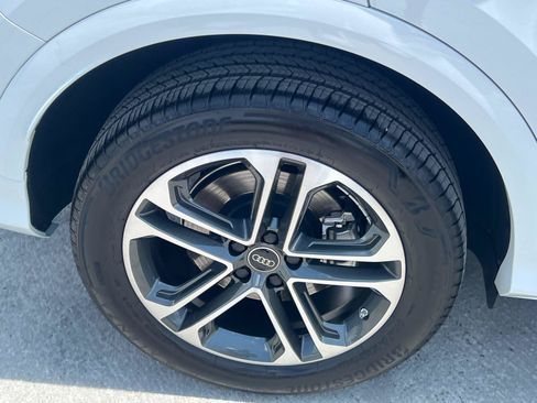 Certified 2025 Audi Q5 Premium Plus w/ Premium Plus AWD/4WD image 18