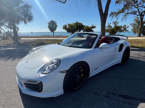 Used 2015 Porsche 911 Turbo S AWD/4WD image 31