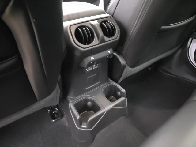 Used 2022 Jeep Gladiator Overland AWD/4WD image 29