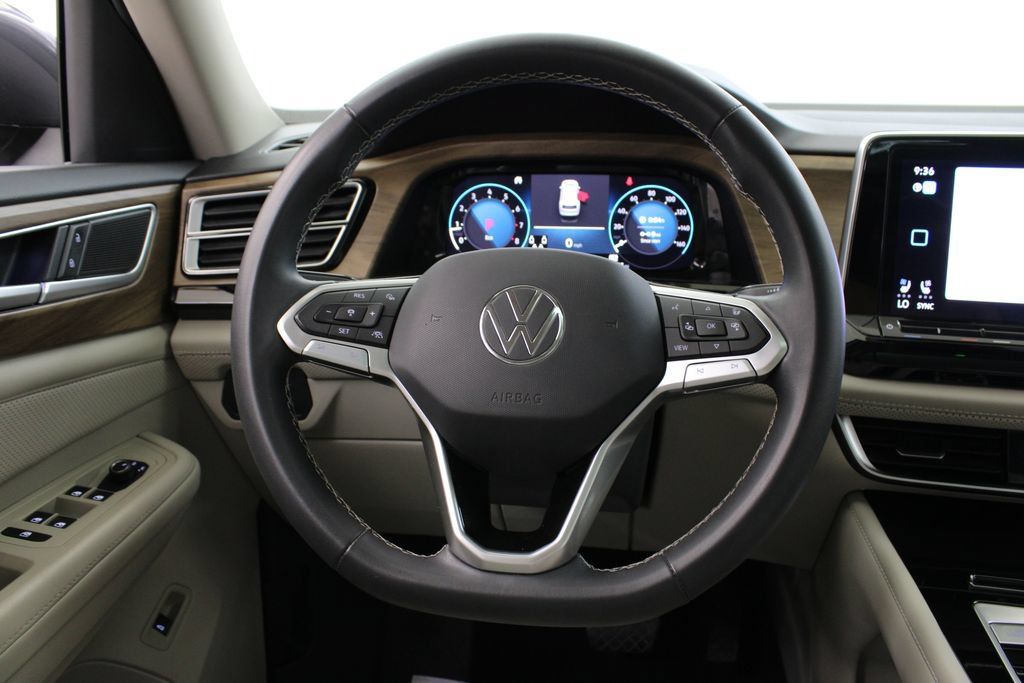Certified 2024 Volkswagen Atlas SE w/ Panoramic Sunroof Package AWD/4WD image 24