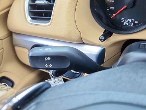 Used 2014 Porsche Cayman image 32