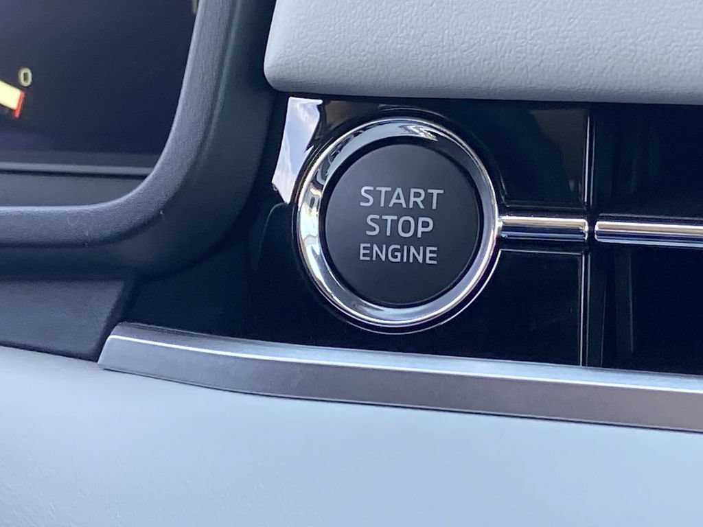 New 2026 Mitsubishi Outlander SE FWD image 13