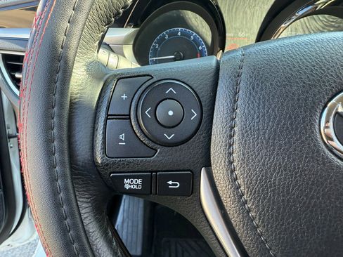 Used 2016 Toyota Corolla S Premium image 23