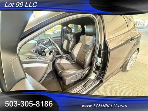 Used 2016 Ford Focus ST w/ Equipment Group 401A FWD image 11