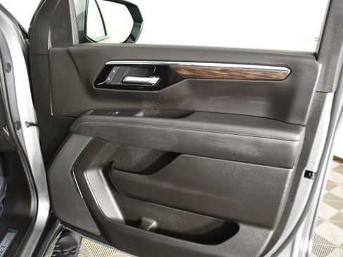 Used 2025 Chevrolet Tahoe Z71 AWD/4WD image 42
