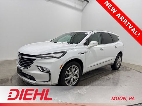 Used 2023 Buick Enclave Essence w/ Experience Buick Package image 3