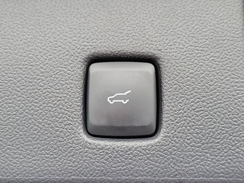 Certified 2022 Ford Escape Titanium w/ Titanium Elite Package image 9