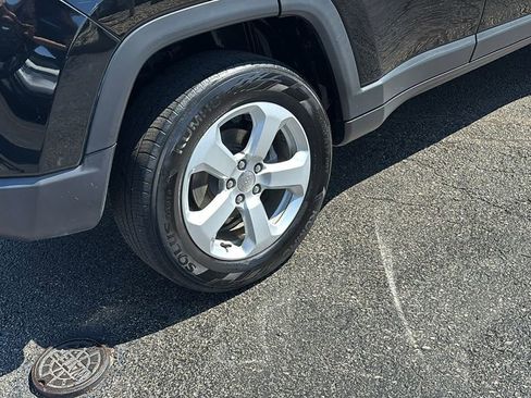Used 2020 Jeep Compass Latitude w/ Cold Weather Group AWD/4WD image 8