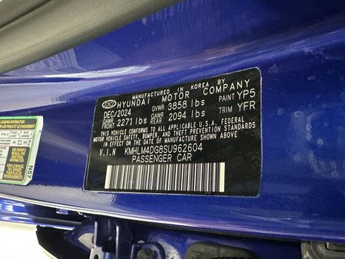 Certified 2025 Hyundai Elantra Sport FWD image 13