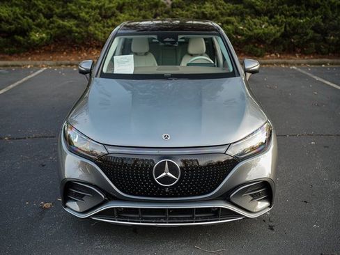 Used 2023 Mercedes-Benz EQE 350+ SUV w/ AMG Line Exterior Package image 17