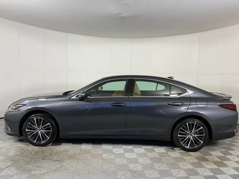 Certified 2025 Lexus ES 300h w/ Premium Package image 3