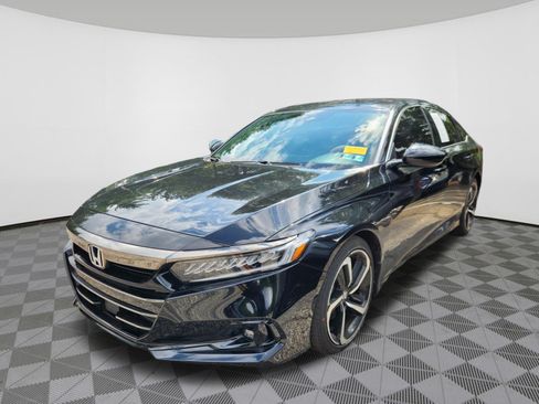 Used 2022 Honda Accord Sport image 2