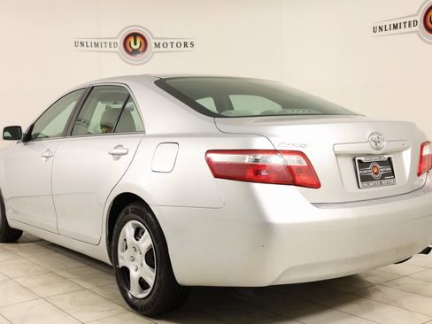Used 2009 Toyota Camry LE image 4