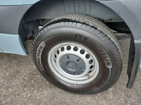 Used 2024 Mercedes-Benz Sprinter 2500 image 5