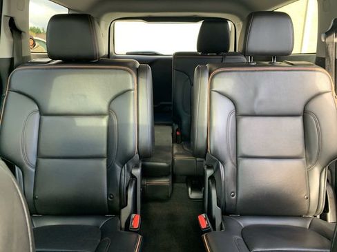 Used 2021 GMC Acadia AT4 w/ GMC Pro Grade Package image 40