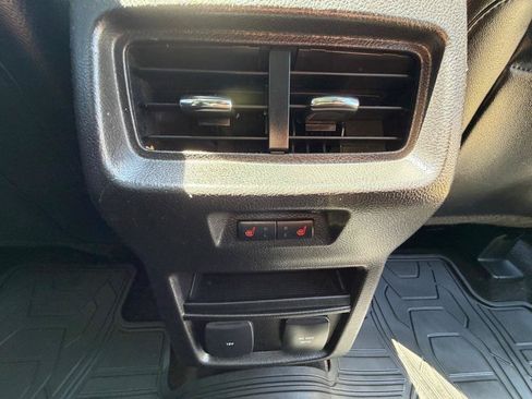 Used 2015 Ford Edge Sport w/ Equipment Group 401A FWD image 17