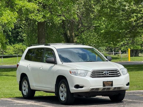 Used 2010 Toyota Highlander 2WD image 3