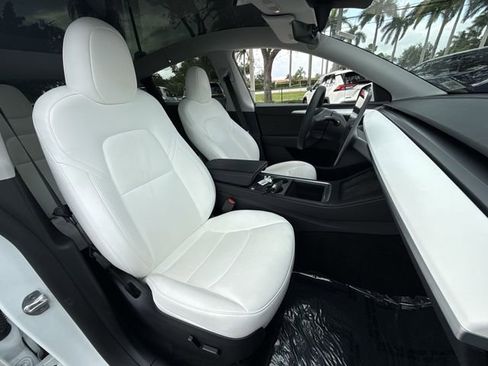 Used 2023 Tesla Model Y Performance AWD/4WD image 26