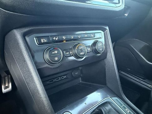 Used 2020 Volkswagen Tiguan SEL Premium R-Line AWD/4WD image 38