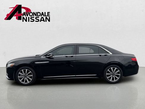 Used 2017 Lincoln Continental Premiere FWD image 3