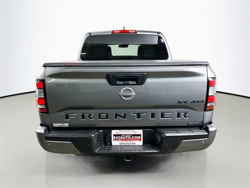Used 2023 Nissan Frontier SV w/ Midnight Edition Package image 6