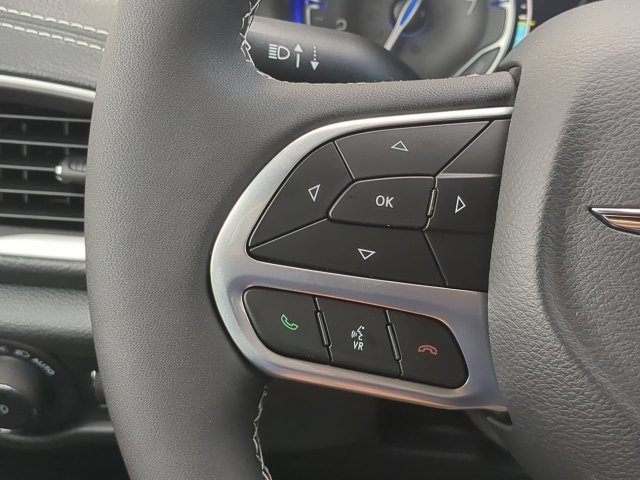 New 2026 Chrysler Pacifica Select FWD image 30
