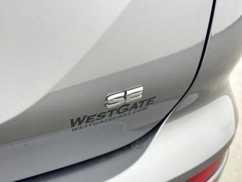 Used 2024 Mitsubishi Outlander SE image 47