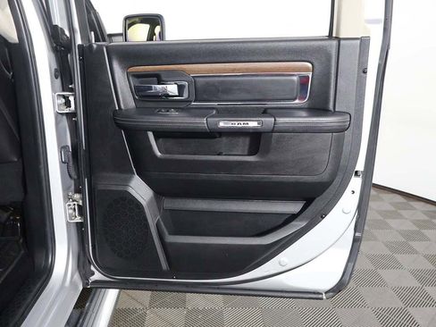 Used 2015 RAM 1500 Laramie w/ Convenience Group image 25