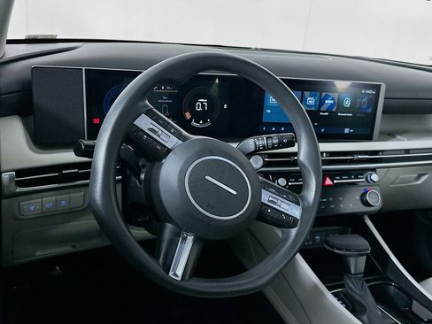 Used 2025 Hyundai Tucson SEL image 18