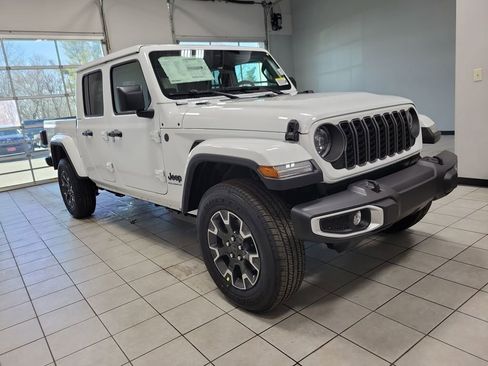 New 2026 Jeep Gladiator Sport image 3