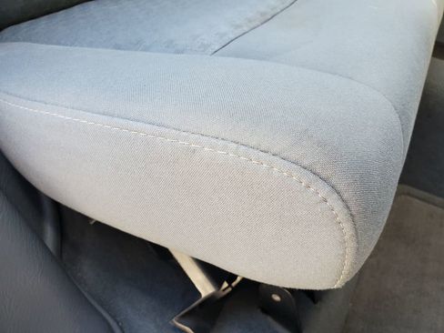 Used 2005 Jeep Liberty Sport image 31