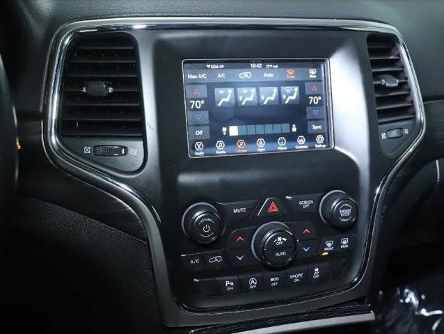 Certified 2020 Jeep Grand Cherokee Laredo AWD/4WD image 24