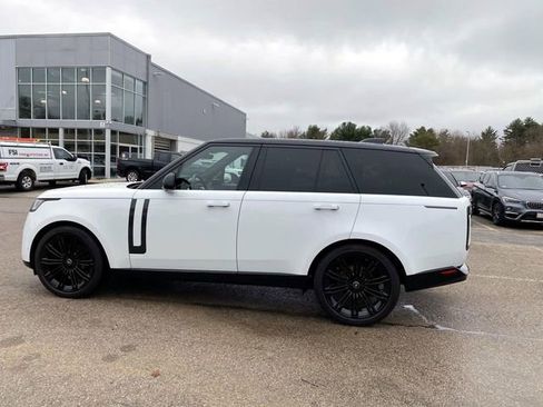 Used 2025 Land Rover Range Rover SE AWD/4WD image 7
