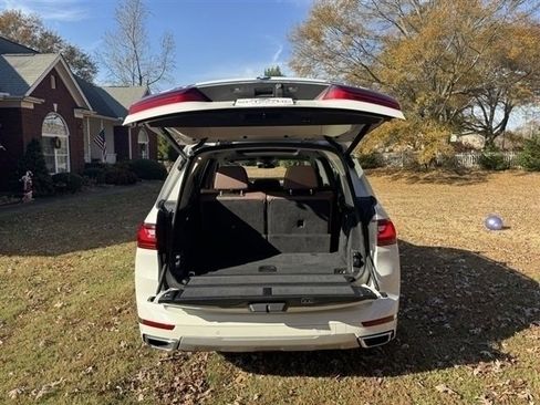 Used 2020 BMW X7 xDrive40i w/ Cold Weather Package image 3