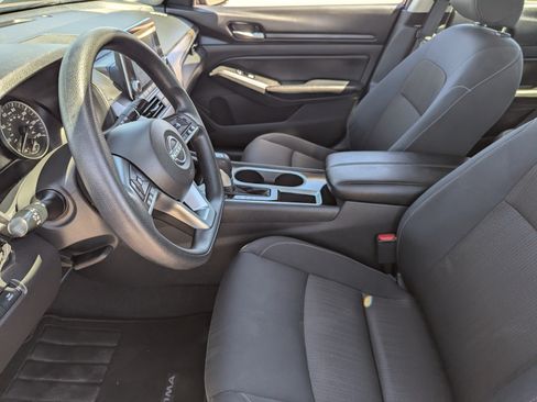 Used 2024 Nissan Altima 2.5 SV FWD image 17