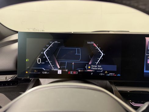 Used 2024 BMW 530i w/ Convenience Package image 20