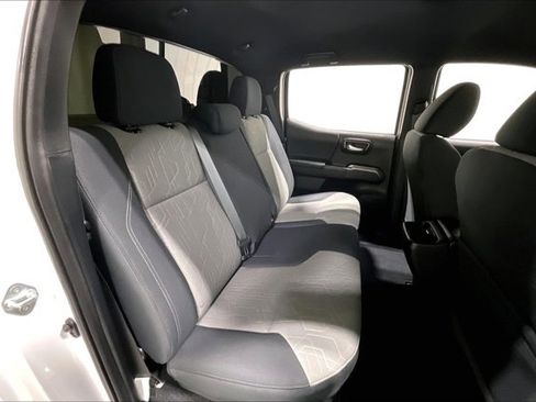Certified 2022 Toyota Tacoma TRD Sport image 27