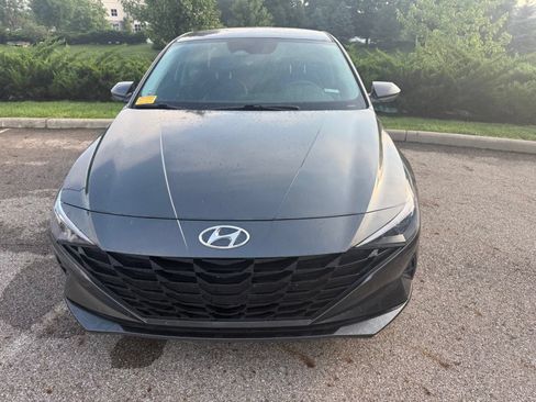 Used 2021 Hyundai Elantra SEL FWD image 2